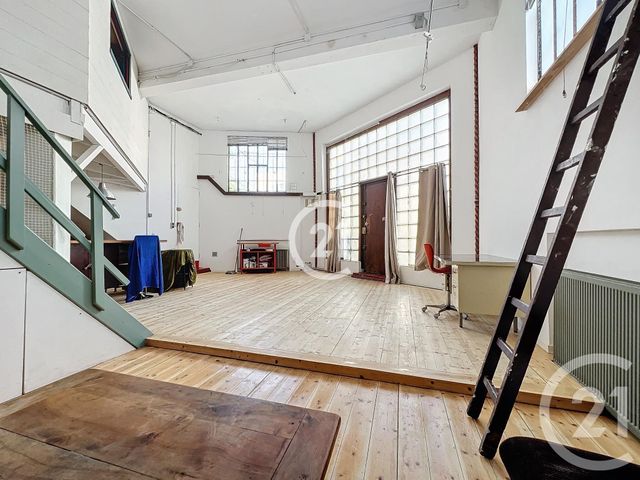 Appartement Loft à vendre - 3 pièces - 77.83 m2 - MONTREUIL - 93 - ILE-DE-FRANCE - Century 21 Croix De Chavaux